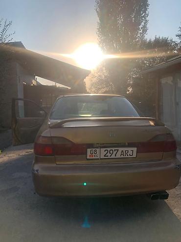 вмятина: Honda Accord: 2000 г., 2.3 л, Автомат, Бензин, Седан — 7