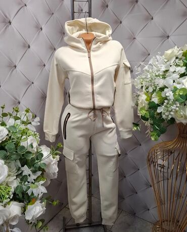 Kompleti: ❤️❤️ SAVRŠENO TOPLI kompleti trenerke 3000❤️❤️ na lalafo.rs — 1 Kompleti: ❤️❤️ SAVRŠENO TOPLI kompleti trenerke 3000❤️❤️ — 1