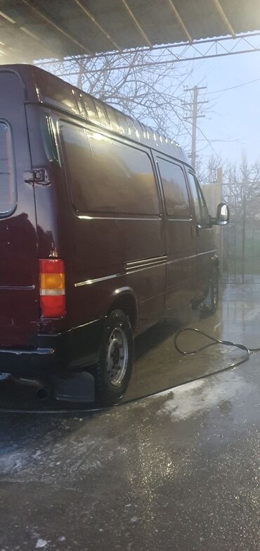 Ford Transit: 2.4 l | 1997 il 4 km Universal