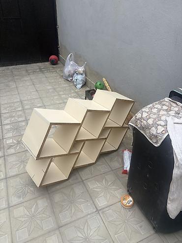 mebel trimo: Açıq rəngdə modul kitab rəfi/organizator - Dizayn: 9 bölməli, pilləli — 2