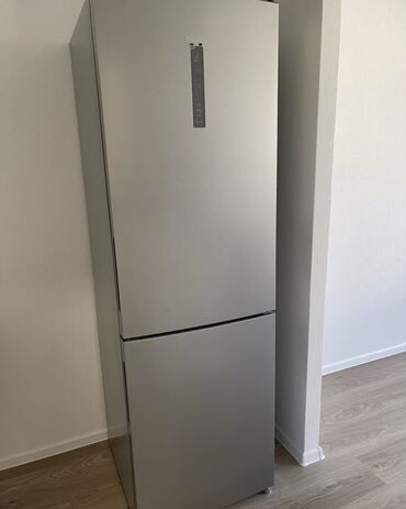 продаю новый холодильник: Холодильник Haier, Новый, Двухкамерный, 60 * 180 * 65