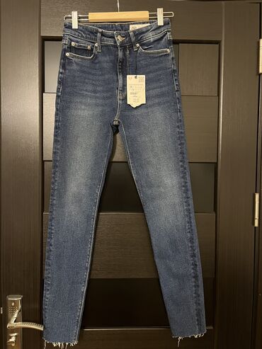 Səs kartları: Zara Yeni etiketli jeans şalvar
36 razmer 🩶 Yüksek bel skinny model — 2