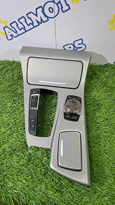 BMW 528i F10 2013 г., накладка кулисы