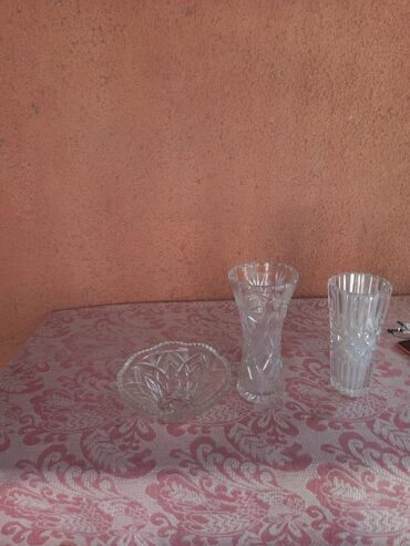 Наборы посуды: Набор разнообразной кухонной утвари, включающий эмалированные — 14