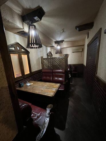 Restoran, kafelər: Obyekt 120 kvadratdır düzgün işlək yerdi. Hər bir əsyası və avadanlığı — 5
