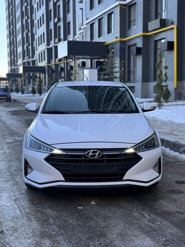 215 60 р17: Hyundai Avante: 2019 г., 1.6 л, Вариатор, Бензин, Седан