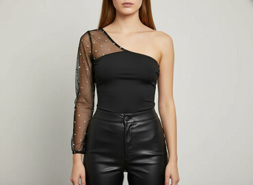 spódnice tiulowe krótkie czarne: PrettyLittleThing, Жіноче боді, розмір 2XS