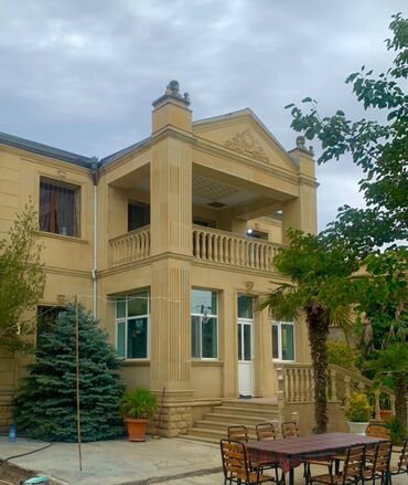 Həyət evləri və villaların satışı: Həzi Aslanov qəs. 8 otaq, 260 kv. m, Orta təmir