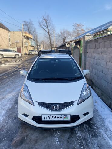 чехол на авто б у: Honda Fit: 2009 г., 1.5 л, Вариатор, Бензин, Хетчбек