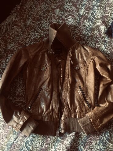 Kurtkalar: Dəri kurtka, M — 6