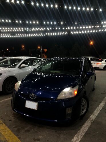 Toyota: Salam. Maşın öz adımadı İli 2011. Texpasport Siğorta yeni olunub — 4