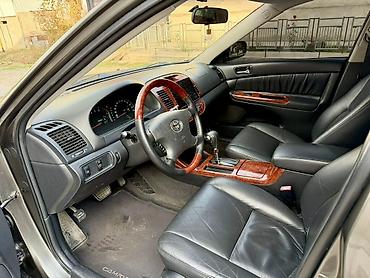 Toyota: Toyota Camry: 2003 г., Бензин — 10