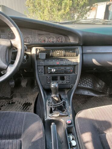 audi с 4: Audi A6: 1995 г., 2.6 л, Механика, Бензин, Седан