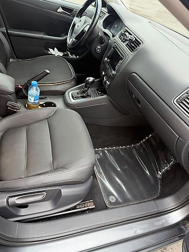 bmv satisi: Volkswagen Jetta: 2.5 l | Sedan — 10
