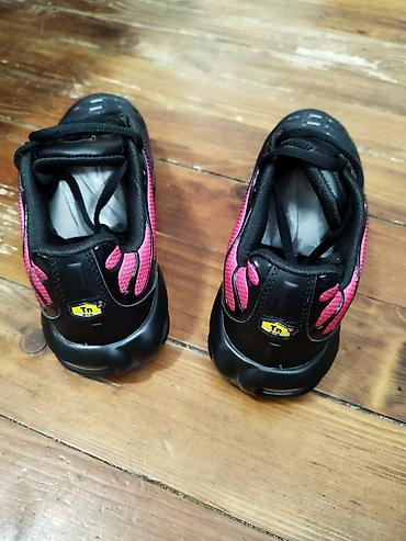 Patike: Velicine od 36 do 41 Nike Air Max Plus (Tn) patike – crno/roze prelaz — 3