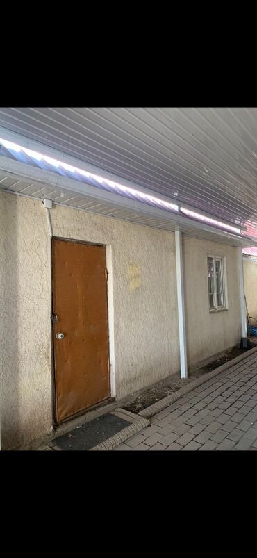 продаю дом с мебелью рабочий городок: 30 кв. м, 2 бөлмө, Забор, тосулган
