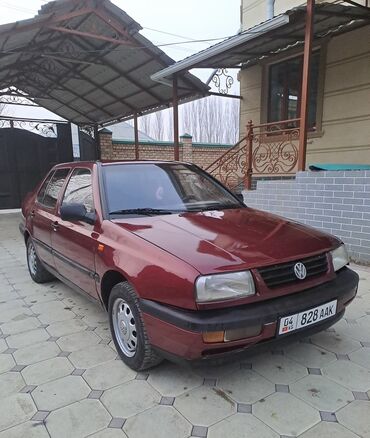 Volkswagen: Volkswagen Vento: 1992 г., 1.8 л, Механика, Бензин, Седан — 7
