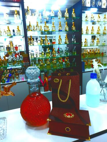 Ətriyyat: Avropanın ən gözəl delüks yağ ətirləri. Hədiyyəlik qutular — 4