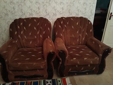 купить кухонную мебель бу: Классический диван, Диван