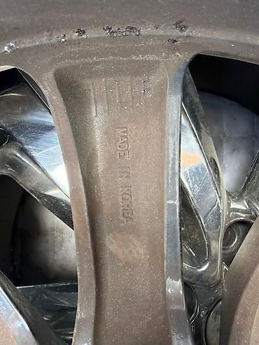 41 5: Колесо летнее Kumho, R19, размер шины 235/55. Разболтовка 5x114.3 — 1