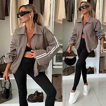 muški kombinezon: Ženska oversized jakna sa rajsferšlusom - Model: ležerna, oversize — 4