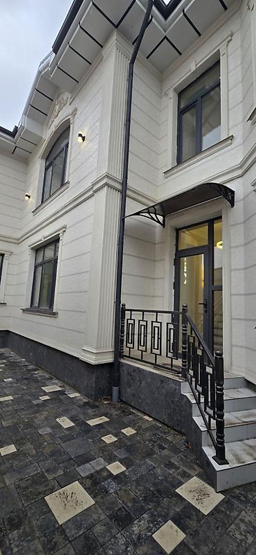 Продажа коттеджей и домов: Срочно продаётся совершенно новый, большой 2-этажный дом в районе — 13