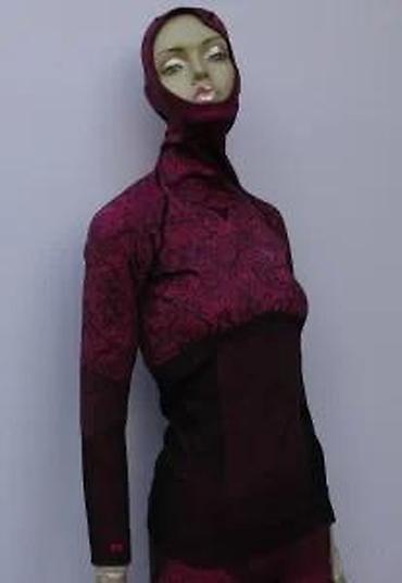 Kompleti: Ženski termo komplet koji uključuje gornji deo sa kapuljačom i duge — 22