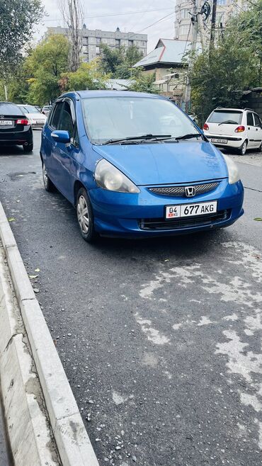 я ищу хонда аккорд: Honda Fit: 2003 г., 1.3 л, Автомат, Бензин, Хэтчбэк