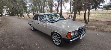 e6 3: Mercedes-Benz W123: 1985 г., 2 л, Механика, Бензин, Седан — 4