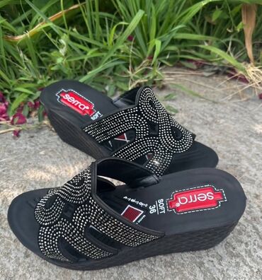 papuce crocs: Fashion slippers