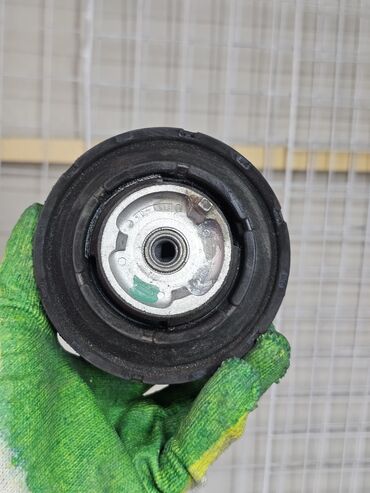 Подушки мотора: Подушка мотора Mercedes-Benz 2000 г., Б/у, Оригинал, Германия — 9