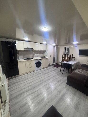 Uzunmüddətli kirayə mənzillər: Tibb Universitetin yanı 2 otağa düzəlmə mənzil əşyalı kirayə — 1