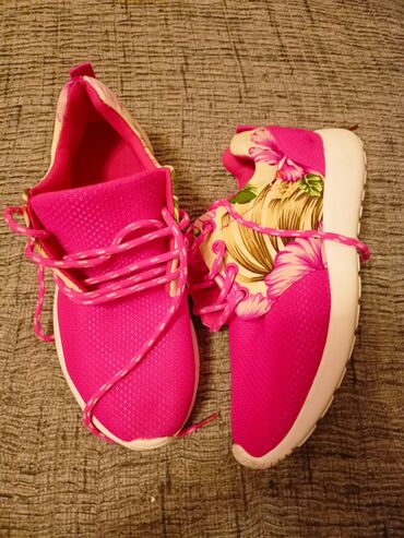 pink cipele: 38, bоја - Roze