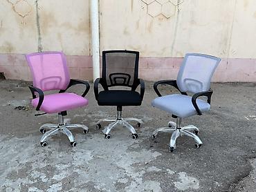 ipek parça: Ofis kreslosu Torlu arxa hissəyə malik, fırlanan ofis kreslosu. Model — 2