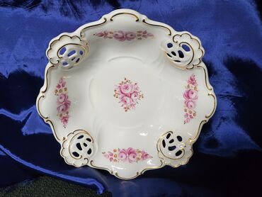 Ostali antikviteti: Cinija nova 0te.Weimar porcelan Istocna Nemacka. Nova cinija,sve na — 1