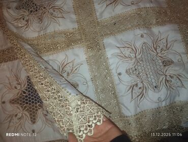 Balışlar, yastıqlar: Dekorativ İşlənmiş Yastıq, Ünvandan götürmə, Ödənişli çatdırılma, Rayonlara çatdırılma — 13