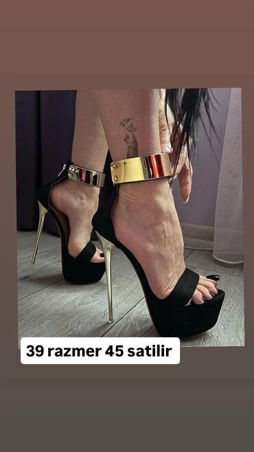 туфли новая не одевала не разу: Tuflilər, Ölçü: 39, rəng - Qara, Yeni