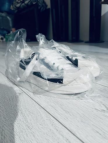 очки стильные: Мужские кроссовки, 40, Новый, цвет - Белый — 4