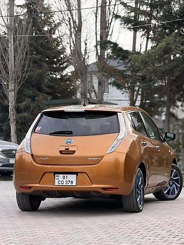 Nissan: Nissan Leaf elektrikli hetçbek Avtomobil ideal Veziyetdedir Bez — 3