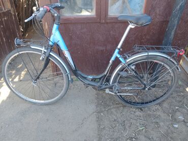 Bicikli: Na prodaju bicikl Sa brzinama 21 brzina.gume su potrebne nővé dve