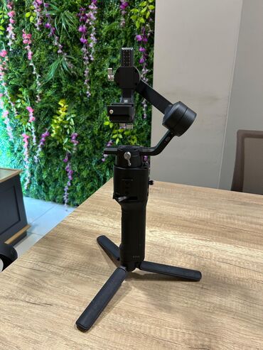 Hyundai: DJI Ronin - SC Gimbal Peşəkar çəkilişlər üçündü. 3 istiqamətə də
