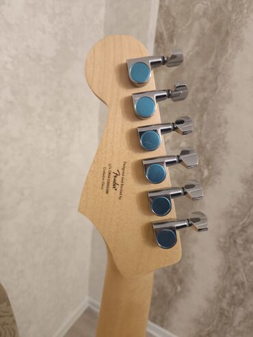 Elektro gitaralar: Elektron gitara, Fender, 6 sim, İşlənmiş, Ünvandan götürmə, Ödənişli çatdırılma — 6
