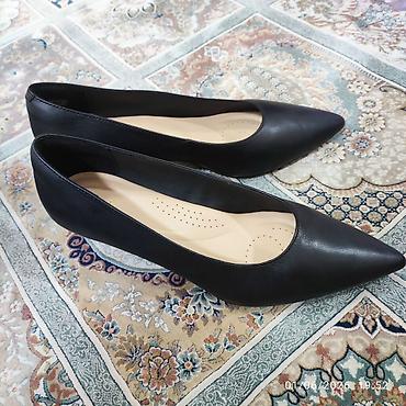 Туфли: Туфли-лодочки Clarks Adela Court - Цвет: черный (Black Leather) - — 3
