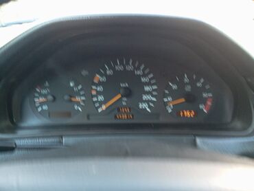 Mercedes-Benz: Mercedes-Benz E 220: 2.2 l | 1997 il Sedan — 10