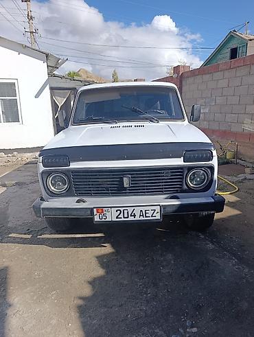 mazda famili: ВАЗ (ЛАДА) : 2005 г., 1.7 л, Кол менен иштөөчү, Бензин, Универсал — 4