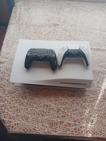PS5 (Sony PlayStation 5): PlayStation 5 (disk yuvalı versiya) oyun konsolu super vezyetdi dir — 7
