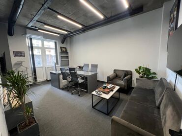 Ofislər: Xətai metrosunun yanında 16 mərtəbəli binanın 2-ci mərtəbəsində 5 otaq — 5