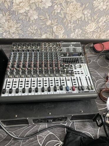 активный микшерный пульт: Аналоговый микшерный пульт Behringer Eurorack UB2442FX‑Pro (серия UB)