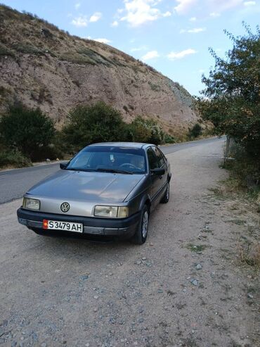 фара на нексия 2: Volkswagen Passat: 1991 г., 1.8 л, Механика, Бензин, Седан
