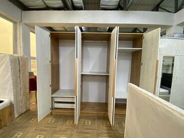 Шкафы для одежды: 6х дверный шкаф!!! Рассрочка через М+ Высота 2.20 Ширина 2.40 Глубина — 16